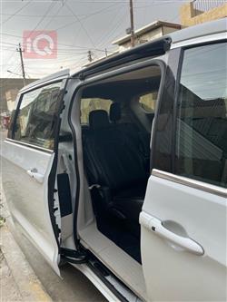 دودج كارافان